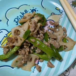 豚ひき肉とピーマンとレンコンの甘辛炒め